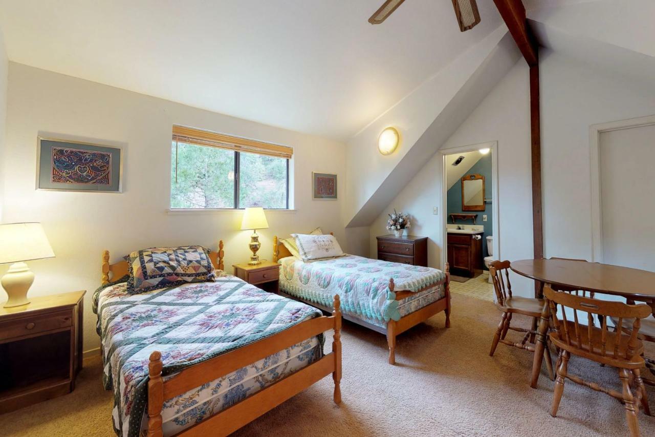 Cozy Chalet 格罗夫兰 外观 照片
